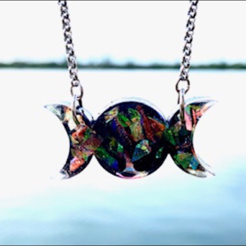 Black & iridescent glitter resin moon phase - Picture 2 of 13